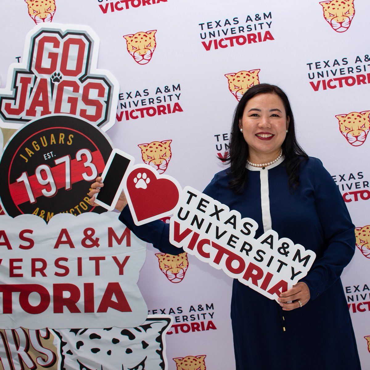 TAMU_VICTORIA's tweet photo. Say hello to one of the sweetest people at A&M-Victoria. If you haven't met Vangie Kolesar, you're missing out. We're proud to have her as an alumna and as an employee. Keep up the good work, Vangie! #JAXNATION #CrushEm
https://t.co/foxGB9hZOK https://t.co/Mm5v89gWhZ