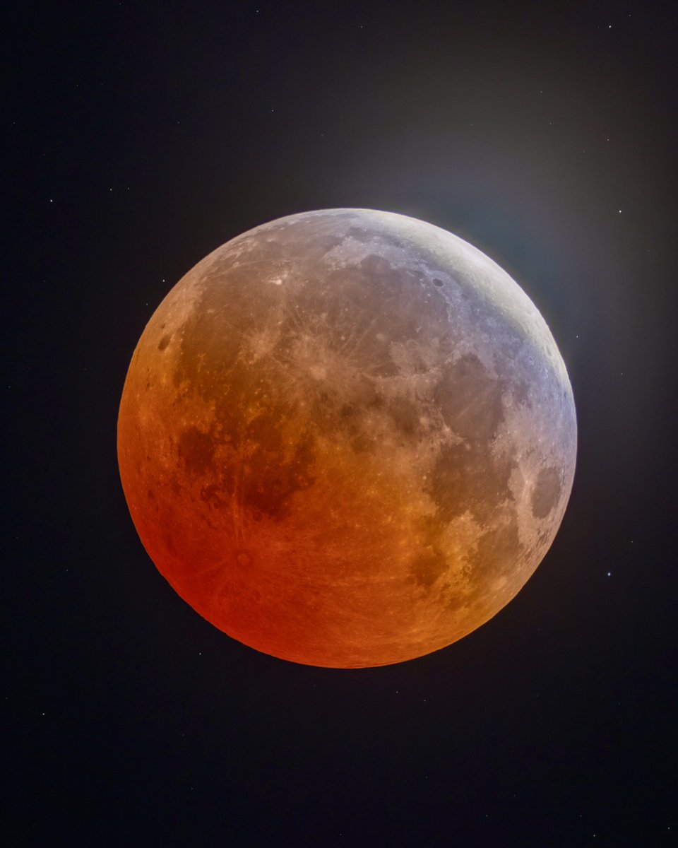 rami_astro's tweet photo. The Partial Lunar Eclipse at it’s peak a few minutes ago #lunareclipse https://t.co/SVr2GJAIaB