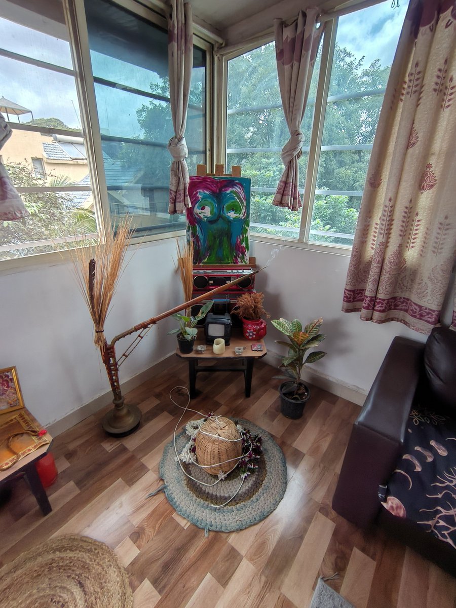 callmeshalzz's tweet photo. A flat in Bangalore and aesthetics like this - I wish it was mine. https://t.co/mU51TTfgdP