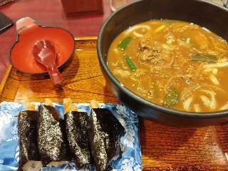 bamboodream7's tweet photo. お昼は本町に来たので久しぶりにカレーうどん＆天むすセットを注文。ここの天むすは何個でも食べられそうで本当に美味しい。カレーうどんも丁度良い辛さで美味しく頂きました。 https://t.co/bjeVayoHrq