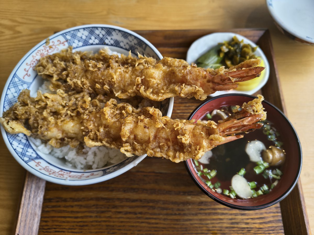 ichandamun's tweet photo. 大師で天丼 https://t.co/Svz1sbzB0u