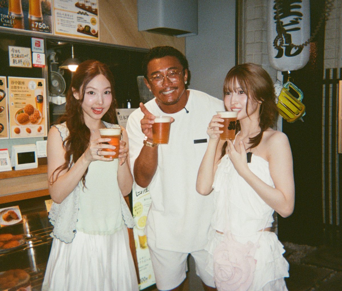 kun_once2129's tweet photo. 추성훈 유튜브 PD님 인스타 복자매 
https://t.co/PJapkCk31G

#나연 #NAYEON #모모 #MOMO  
#트와이스 #TWICE
@JYPETWICE https://t.co/UlQOEMKnBC