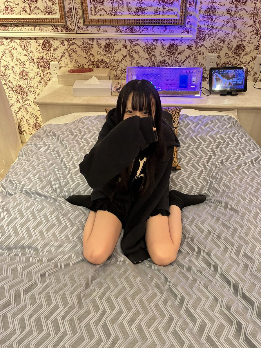 go_san0002's tweet photo. ももにゃ🖤ちゃん
今は🈁👇
@MOMONYA_dayo7 https://t.co/SowJIpuUMV