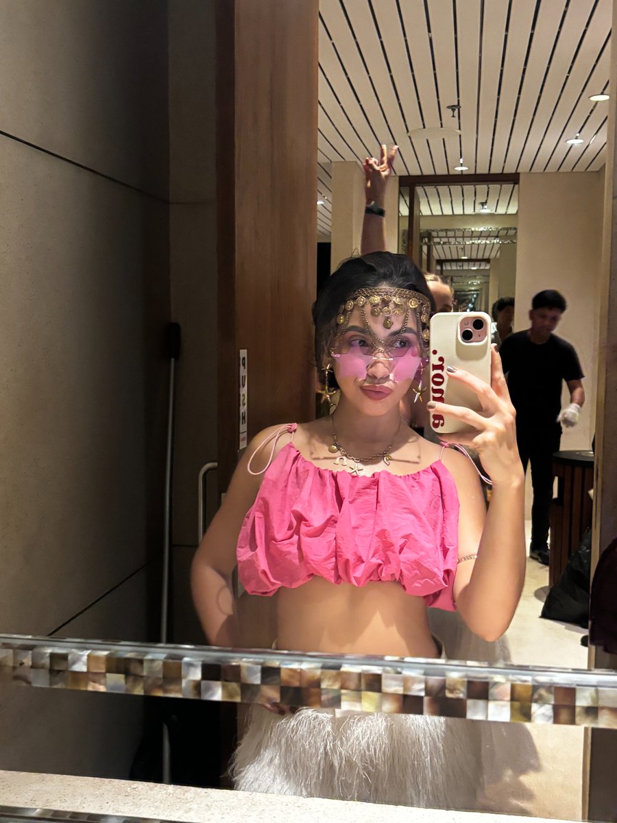 WhereIsMonique tweet picture