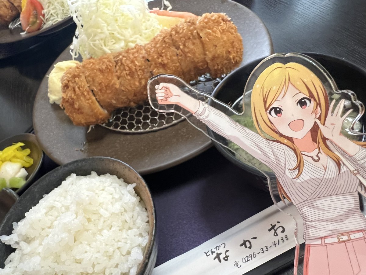 bupuX's tweet photo. この間行ってました。
一口食べた��肉汁溢れてきて大変美味しかったです！ https://t.co/WT5siEj9ha