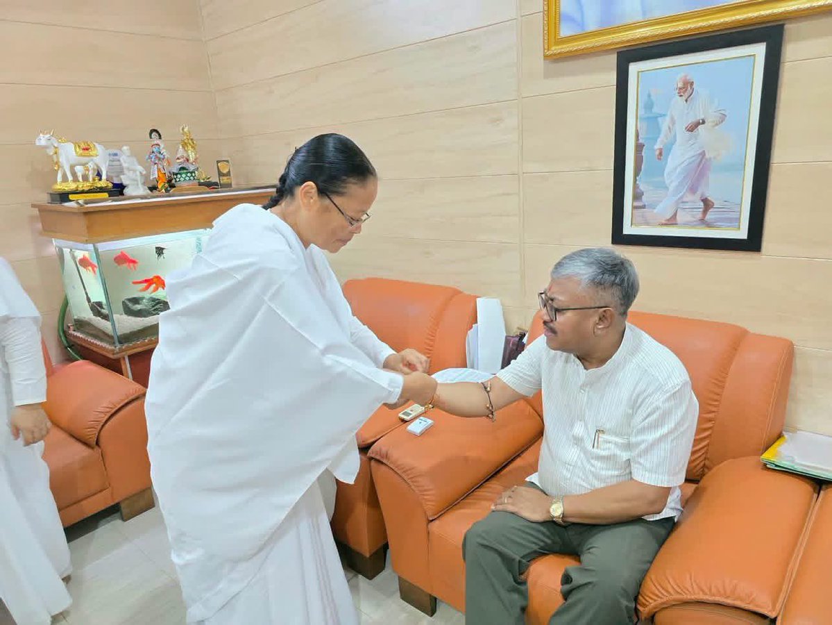 KonthoujamG's tweet photo. Today, I had the privilege of welcoming the Brahma Kumaris sisters of Manipur, who visited me and extended their warm wishes on the auspicious occasion of Raksha Bandhan.

I sincerely appreciate their kind gesture and their continued efforts towards promoting peace, spiritual values, harmony and positive transformation in society.

May the sacred message of Raksha Bandhan strengthen the bonds of love, respect and unity among us all. May peace and prosperity prevail in Manipur.

#RakshaBandhan #RakshaBandhan2026 #BrahmaKumaris #BrahmaKumarisManipur #PeaceAndHarmony