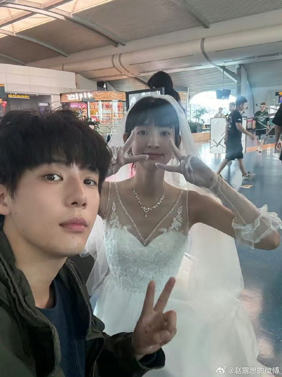 ylorvv_'s tweet photo. 치득애 왕안우 셀카 진짜 느낌 좋으미
버석+기본 스타일이 제일 잘 어울리는 남자 https://t.co/TDSpAmJn08