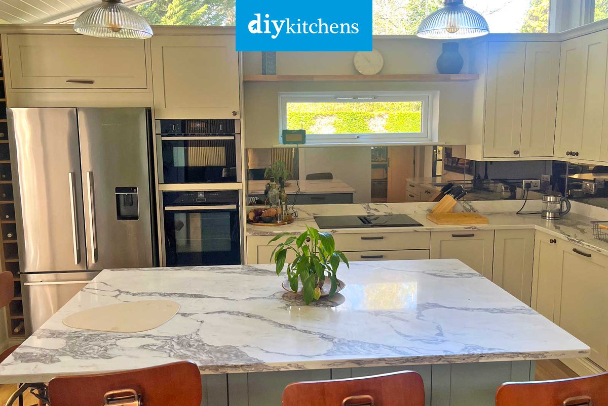 DIY_Kitchens's tweet photo. π Adrian & Lucy from Surrey shows us their completed Innova Bramley Mussel Shaker #kitchen, supplied by DIY Kitchens (Ref:4464) - https://t.co/lMhkfaX2cQ
Visit https://t.co/orxYviGtch to see how much you could save on your dream kitchen!
#bramley #shakerkitchen #kitchens https://t.co/hT0Y7gmQs9
