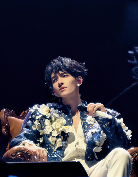 wpsehdream's tweet photo. he yanzhao the man that you are🫠🫠🫠 https://t.co/ZtOKczExlm