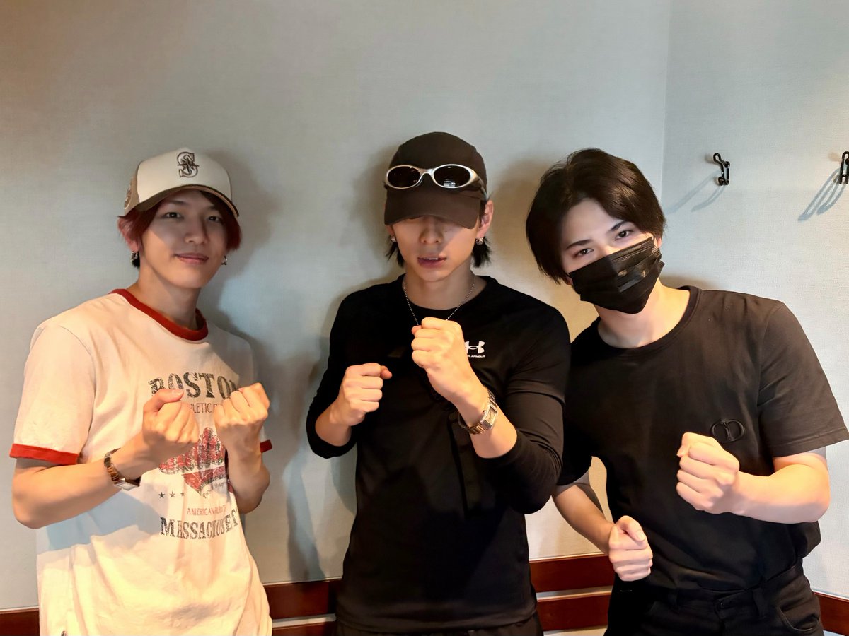 From_INI's tweet photo. ＼今週もありがとうございました／
西洸人&amp;髙塚大夢&amp;松田迅

姉を持つ弟トリオがお送りしました〜！

西くんのやりたいことリストにはオーダーメイドスーツを検討中？👀
チャンスがあればぜひフランスへ🇫🇷

#フロイニ #INI #MINI
https://t.co/civfSOFMqf https://t.co/LjxMHJO56T