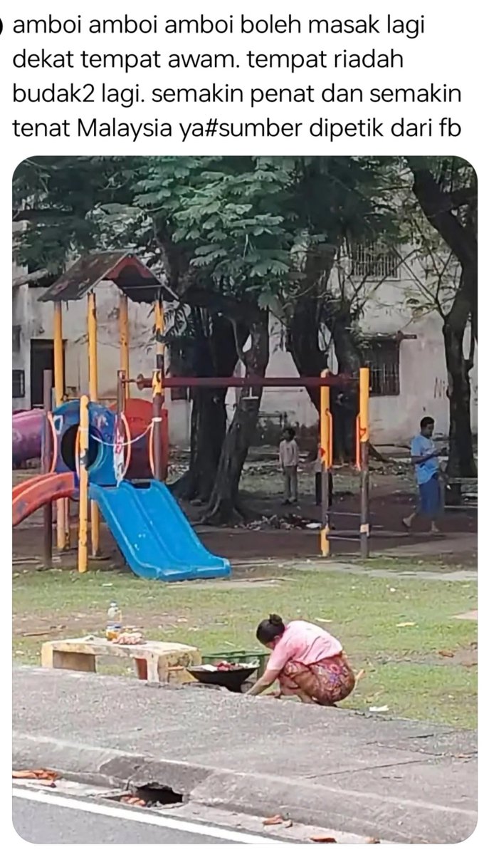 osman_EX5Hitam's tweet photo. Warga asing memundurkan pemandangan...

Budaya dia kita kena terima, budaya kita langsung dia ludah.

Bila kita cakap mcm ni, kita dipanggil rasis. https://t.co/Vo6b7fCY8D