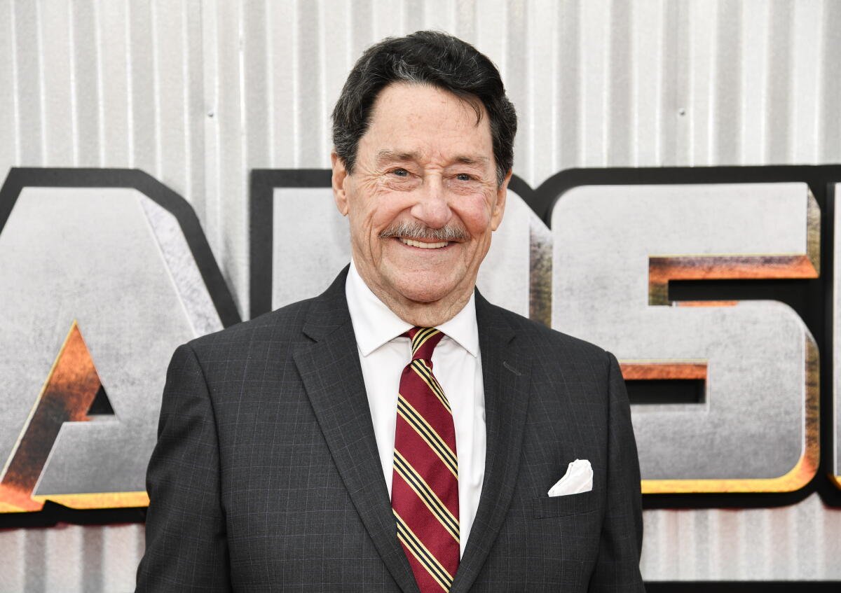 AustraliumWitch's tweet photo. I heard the Voice of Optimus Prime Peter Cullen have Passed Away. My oldest brother is big Transformers fan since day 1 he cried too. So this is really sad day for Optimus Prime fans, I wish his family will have a wonderful day. And my condolences to them. Till all are One! https://t.co/ilMnpePCoa