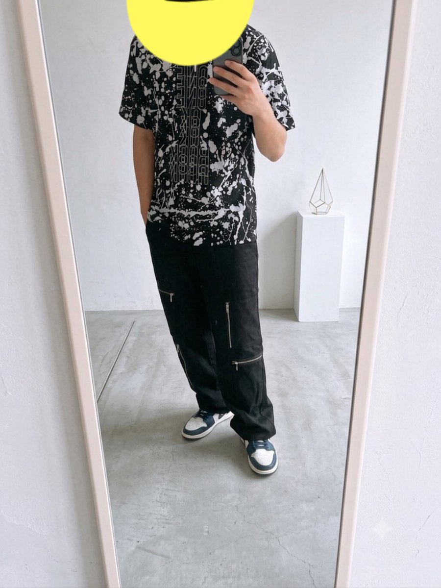 kapikapikpi's tweet photo. これワンオクの服なんやけど普通にオシャレやない？？ https://t.co/eJLCMatLcQ