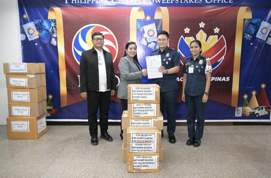 InqPOP's tweet photo. PCSO Medicine Donation Program Augments Healthcare Support for PNP Quezon City

The Philippine Charity Sweepstakes Office (PCSO) has extended healthcare assistance to members of the Philippine National Police (PNP) in Quezon City through its Medicine Donation Program.

#BrandRoom https://t.co/dYDSgls4xH