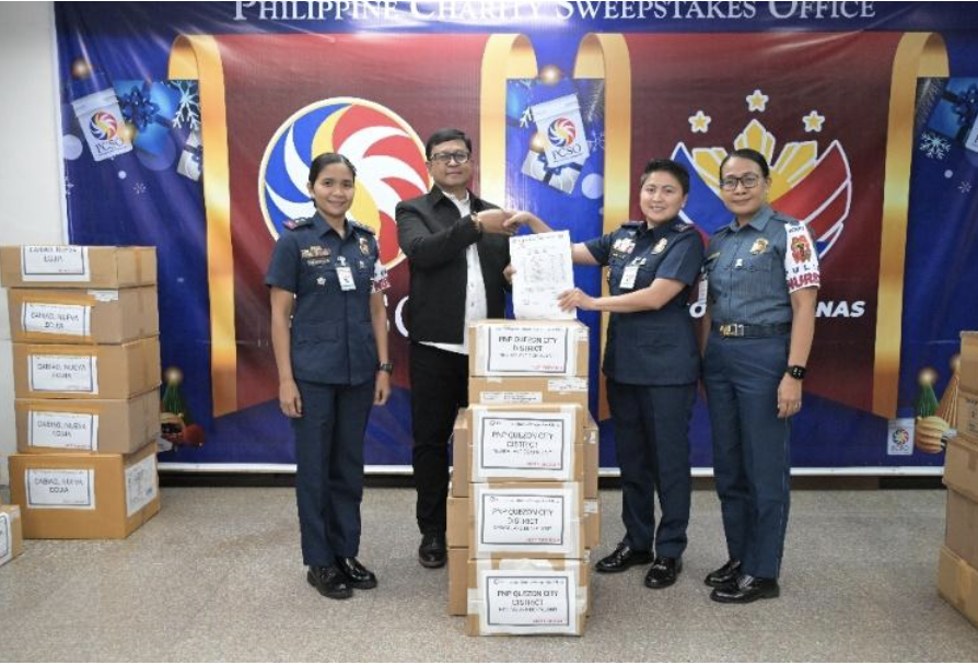 InqPOP's tweet photo. PCSO Medicine Donation Program Augments Healthcare Support for PNP Quezon City

The Philippine Charity Sweepstakes Office (PCSO) has extended healthcare assistance to members of the Philippine National Police (PNP) in Quezon City through its Medicine Donation Program.

#BrandRoom https://t.co/dYDSgls4xH