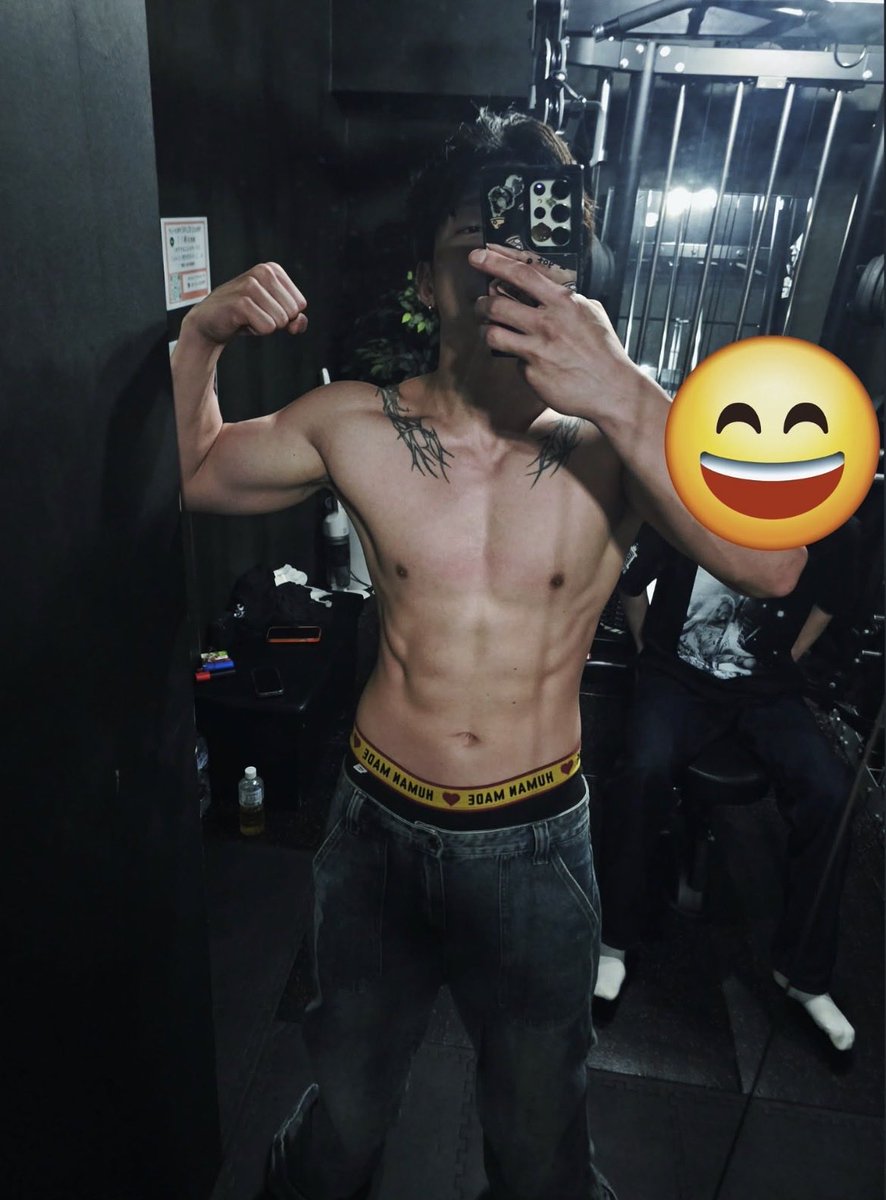 guianness's tweet photo. putangina ms lilac kaya mo to lahat??! teh pag mahapdi na kami naman ha pls kahit yung dulo lang https://t.co/N8q7ewK0YF
