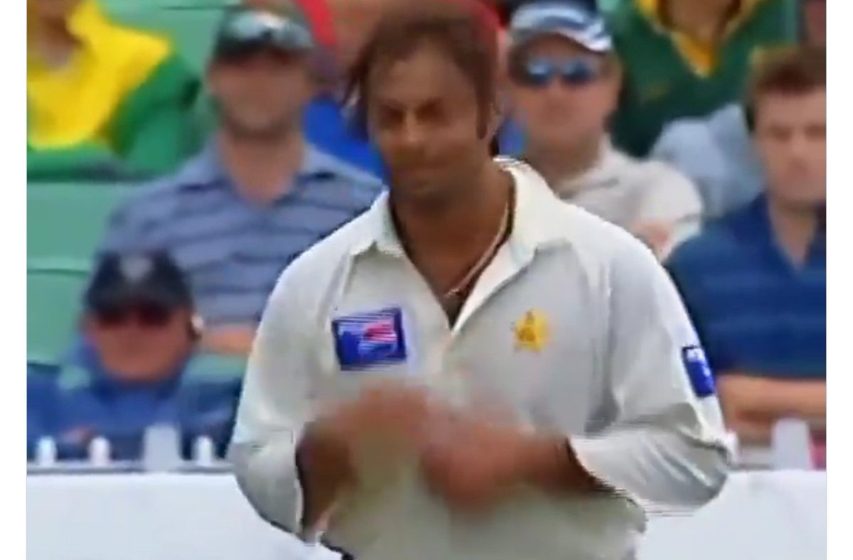 manahilran__'s tweet photo. The big bowlers https://t.co/vRxWdglLFF
