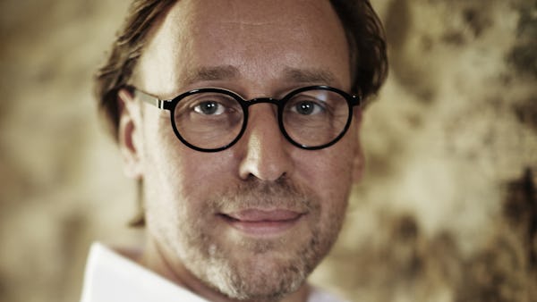 MissetHoreca's tweet photo. Driesterrenchef Thomas Bühner spreker op culinair event New Chefs en Dutch Cuisine op Gastvrij Rotterdam https://t.co/DKUYsHJKZ5 https://t.co/9X85mHfwA4