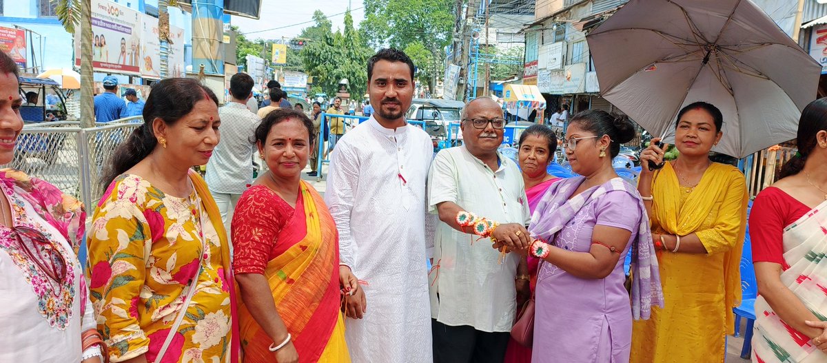 Mr_SumanBarman's tweet photo. Happy Raksha Bandhan https://t.co/fOTS7LdIgo