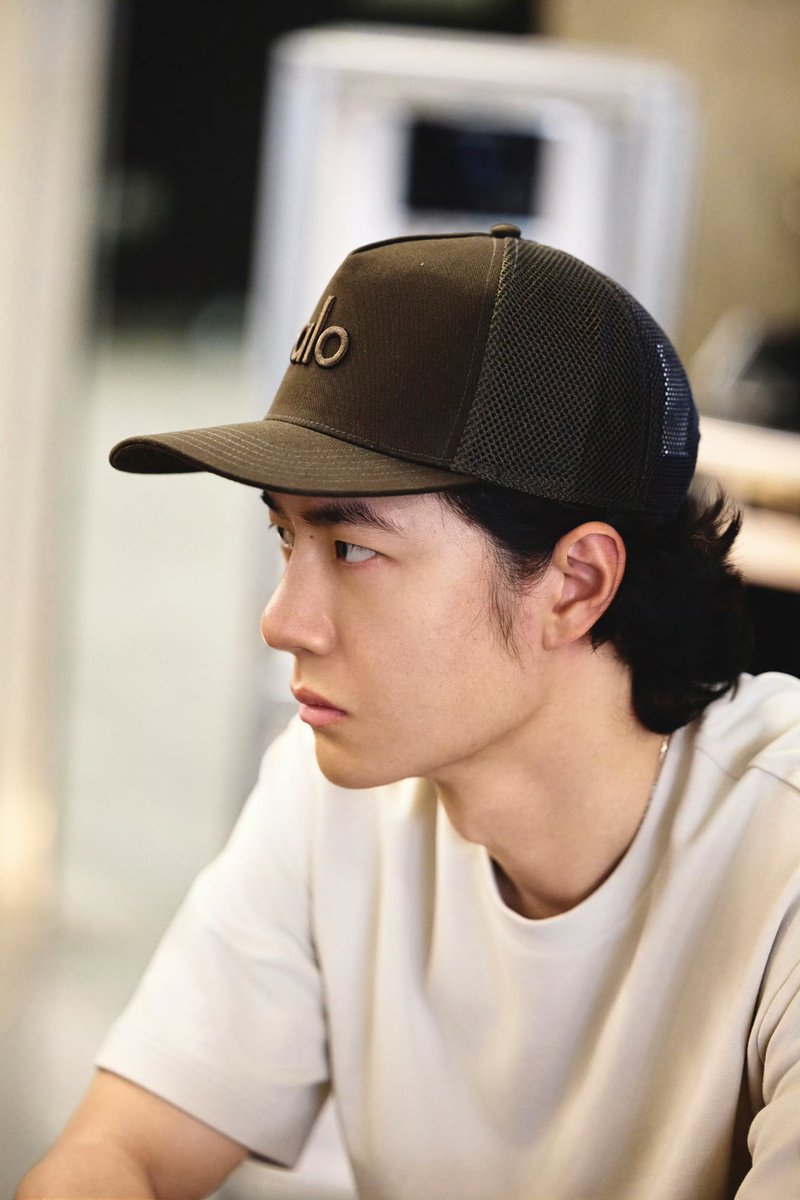 N8597N's tweet photo. อฟช.ลงรูปไวมากเว่อกับแบรนด์ Alo เนี้ยใส่แบรนด์ไหนก็เข้าไปหมด และเป็นครั้งแรกที่เห็นหวังอี้ป๋อในวัย 29 ปีค่ะะะ หล่อมาก
#หวังอี้ป๋อ #WangYibo
#YIBO85 #85RACING https://t.co/SNswTQN3o9