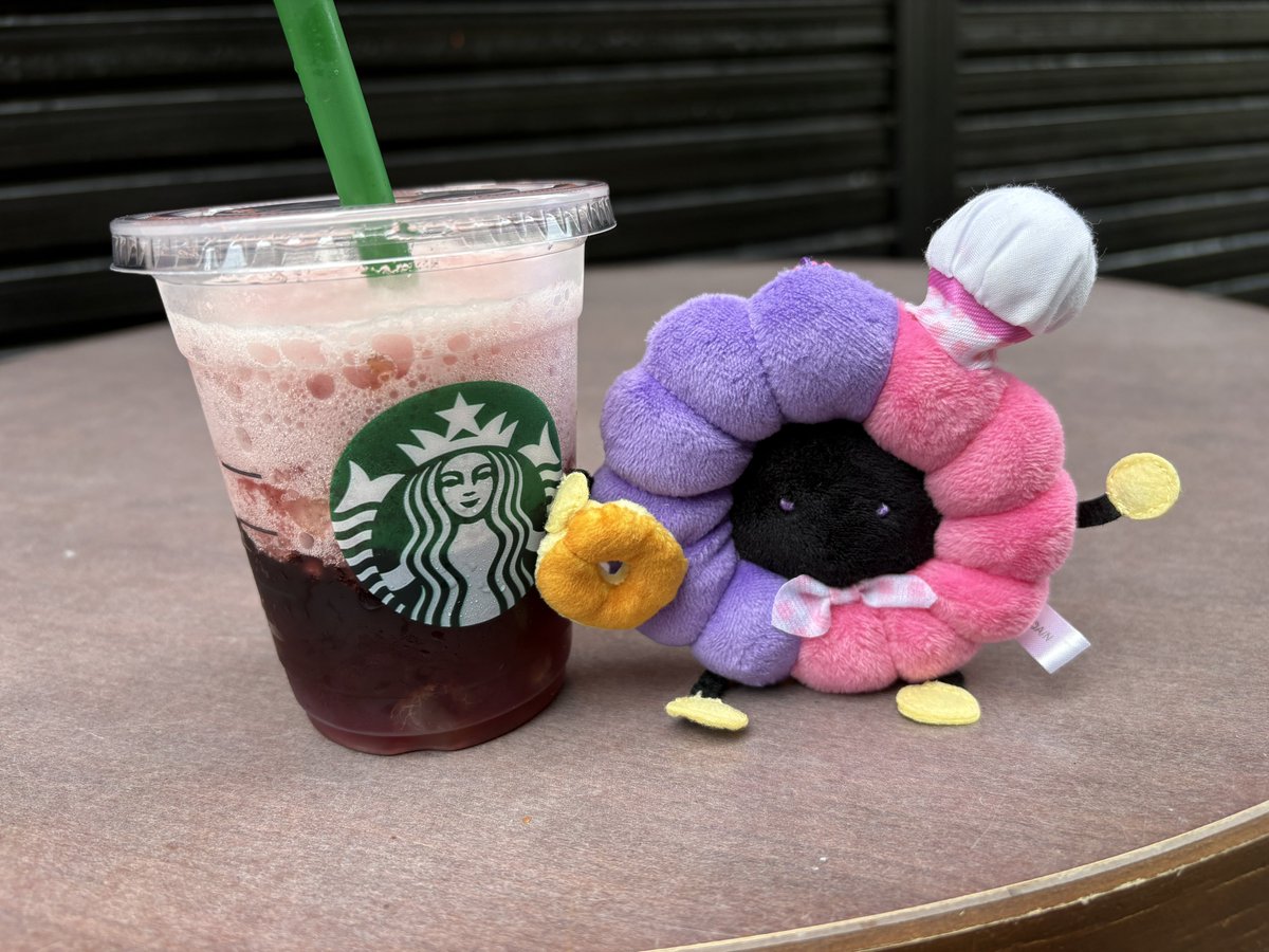 mamefc626's tweet photo. 🥂FC会員証届いたっ https://t.co/F1gLbPFBIV