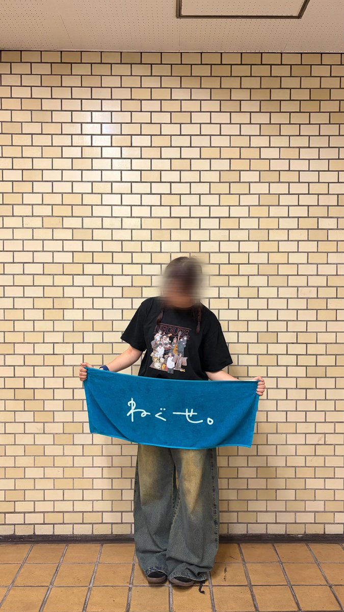 lv_rn3's tweet photo. ねぐせ。6周年ほんとに楽しかったです‼️
たくさんの出会いと幸せに感謝🙌🏻🙌🏻💖
整番94のお姉さんとうちらの前で聞いてた男の子4人組見つけてくれたら仲良くして。 https://t.co/ojdYFvuFd3
