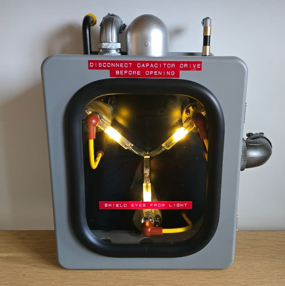kithylin's tweet photo. @DigiToxicArt They look like Flux Capacitors. https://t.co/VwrnBByDXp