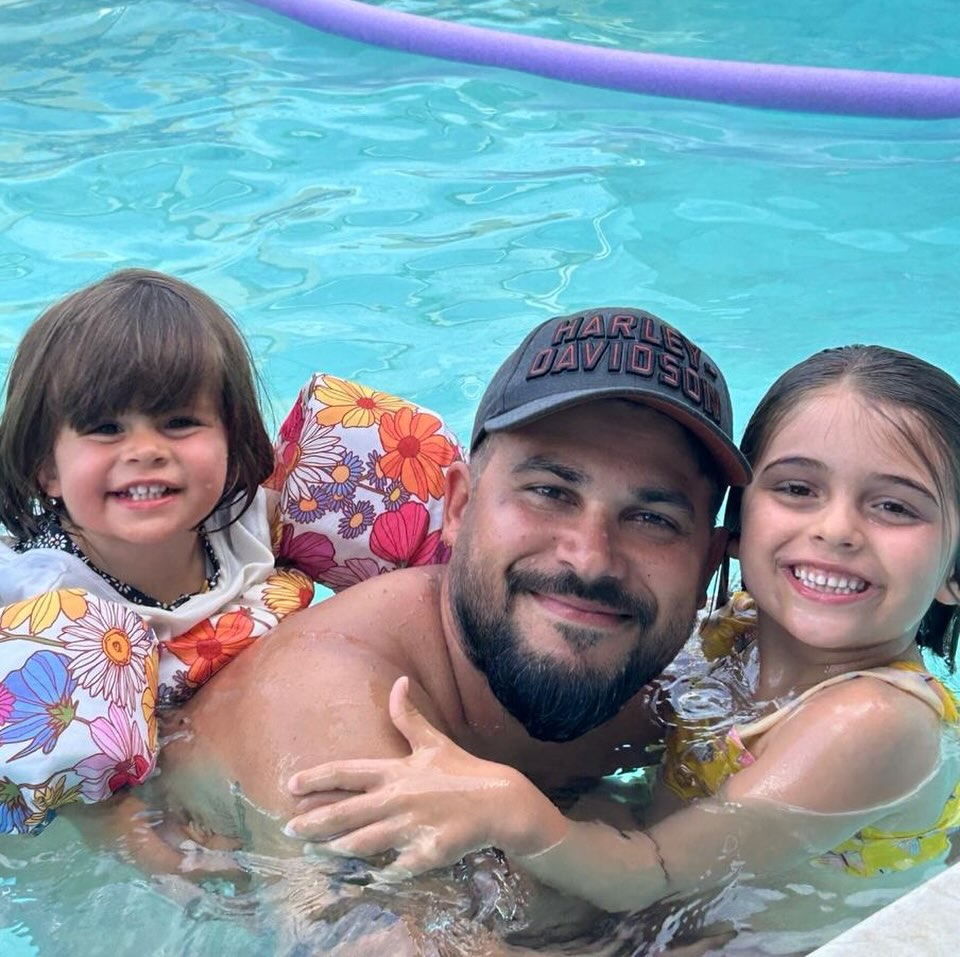 BrendaOnea67057's tweet photo. They’re still alive: Bruno and Célio, 1988 
Bruno and Célio, 2004 
Bruno and Lau 
Bruno and Cocó 
Foston from Cocó, Lau’s Panda 50cc, and Ultra Limited. Like father, like son. Happy Father’s Day to all. https://t.co/eGIQYgroh0