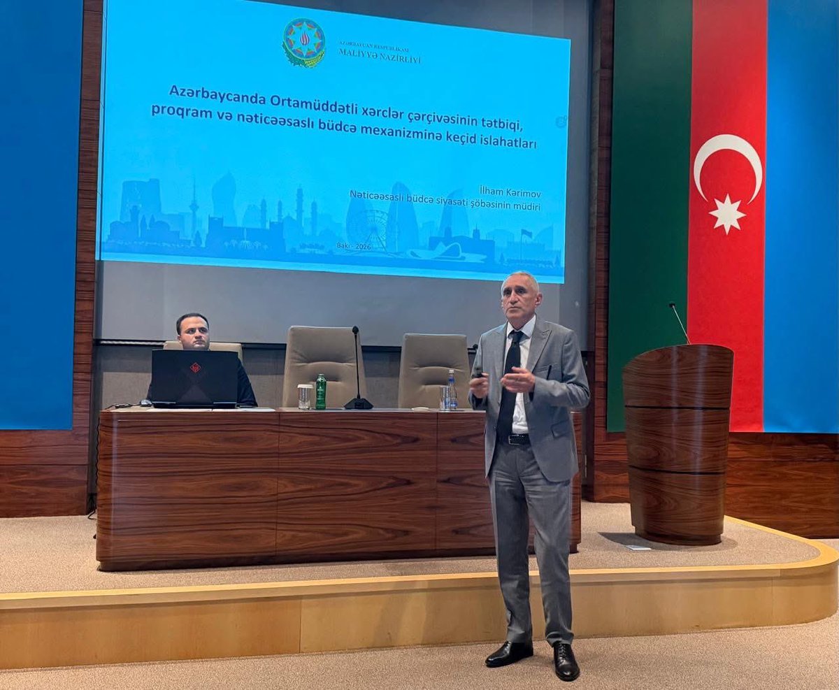 ElmMetm2025's tweet photo. Avqustun 28-də AR MN yanında METM-nin təşəbbüsü ilə növbəti təlim keçirilib.Təlimdə Nazirliyin Nəticəəsaslı büdcə siyasəti şöbəsinin müdiri İlham Kərimov "Azərbaycanda OXÇ-nin tətbiqi, proqram və nəticəəsaslı büdcə mexanizminə keçid islahatları" mövzusunda çıxış edib. https://t.co/QA1xNsgdg1