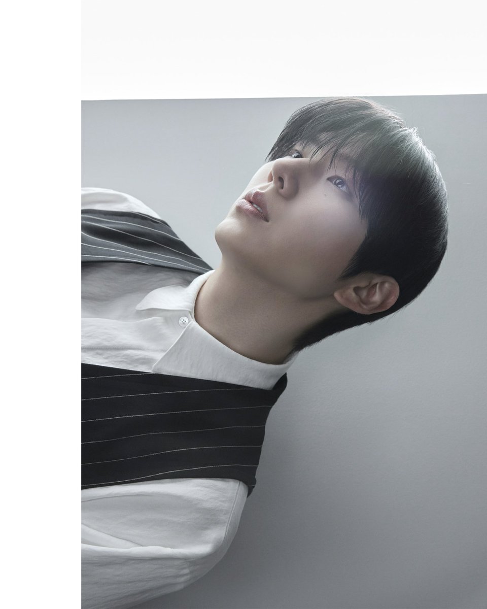 OfficialMONSTAX's tweet photo. MONSTA X EP [The Phase] CONCEPT PHOTO
REFINED VER. #KIHYUN #기현 

2026.09.04 1PM (KST) Release

#MONSTAX #몬스타엑스
#ThePhase
#MAGIC https://t.co/kXu9ooCJaD