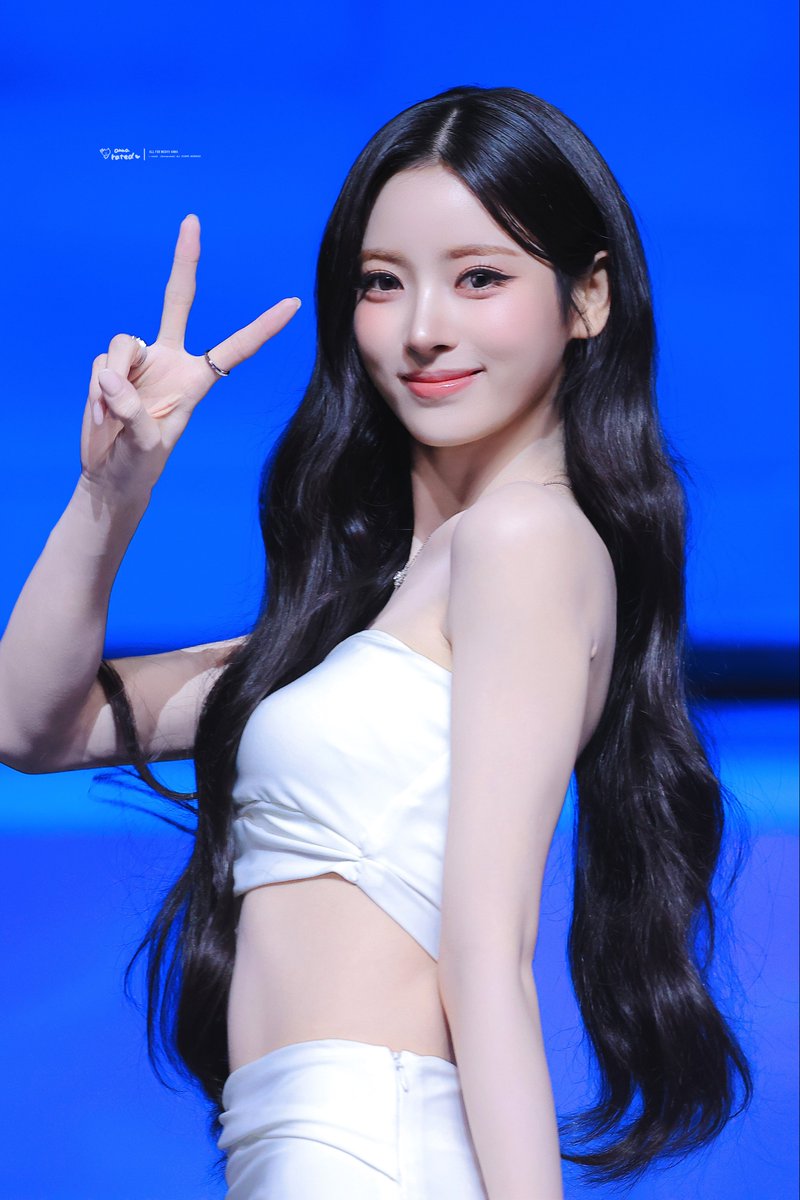 annarated's tweet photo. 260809

#ANNA #안나 #MEOVV #미야오 https://t.co/jU4kJbYKcQ