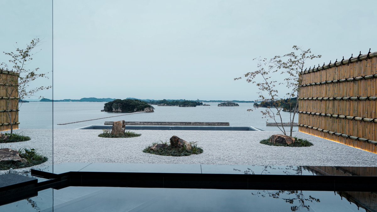 sora413s's tweet photo. 宮城にある「ＹＯＫＩ　ＭＡＴＳＵＳＨＩＭＡ」って宿。

全26室が松島を望むオーシャンビューで、部屋には温泉かけ流しの露天風呂か半露天風呂。

日本三景を見に行くんじゃなく、湯船の中からゆっくり眺めるために泊まりたい。 https://t.co/LnRA7JTuUY