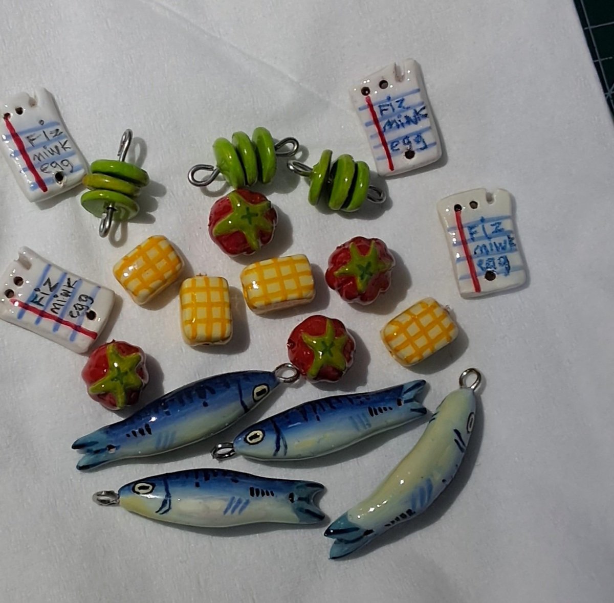 iewakpep3s's tweet photo. [help rt &amp; like this post thank u^^]

Tiny Groceries Bracelet 🐟🍅⭐️

𖦹 price 80-86k ⭐️
𖦹 production: ± 2-4 weeks  (depending on the order load)
𖦹 10 slots available ❕️
𖦹 ww go must have ina address ❕

╰┈➤ https://t.co/QUCG3K0t35 https://t.co/2wtKYvmWUq