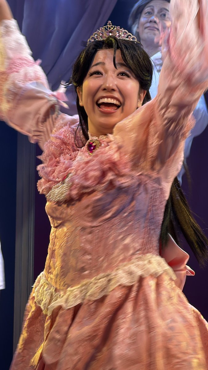 CheezyAtStake's tweet photo. プリンセスお母さん、まさにまほさん本人🤗

#舞台プリンセスお母さん https://t.co/IxDAvRqbsP