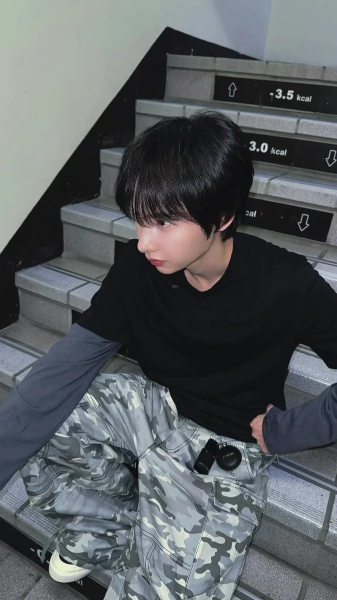 gunatptrend's tweet photo. Skin dresscode 🖤⭐

@AtthaphanP @laneigeth
#LaneigeThailand
#LANEIGEXMATINKIM #DRESSCODE #SKINSDRESSCODE #LANEIGEMEETSFASHION https://t.co/a0LbHFr61M