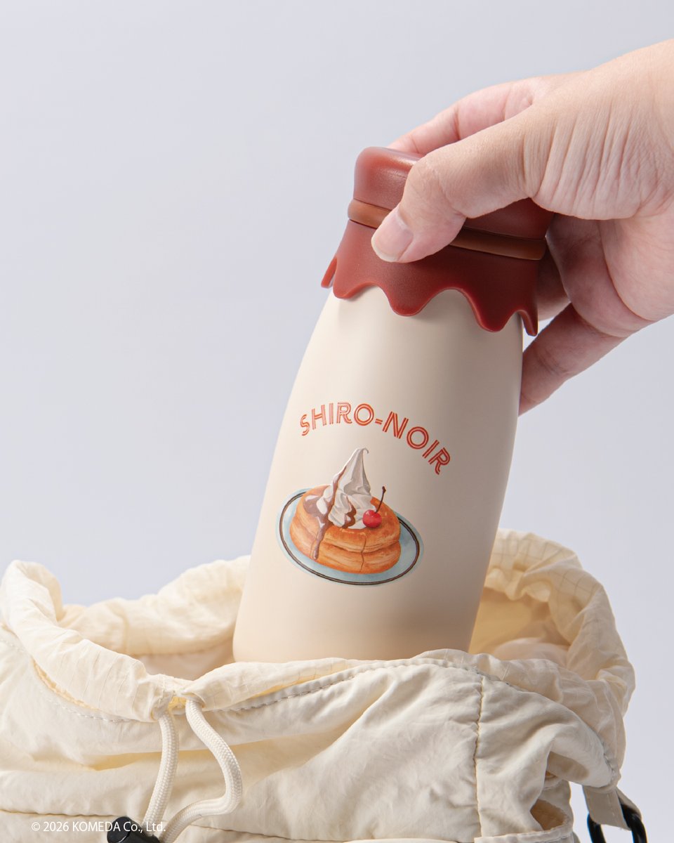 kodomokitchen's tweet photo. SNSで話題のコメダ珈琲店の牛乳瓶風ボトル✨

レトロな牛乳瓶をイメージしたステンレスボトルに、
ぷっくりツヤ感がかわいいシロノワールをデザインしました🍒

持ち歩きやすいコンパクトサイズも魅力♪

▼予約受付中
https://t.co/mDrAQxftvM
https://t.co/9nTnUjkqkr https://t.co/h6EdfmCVP7