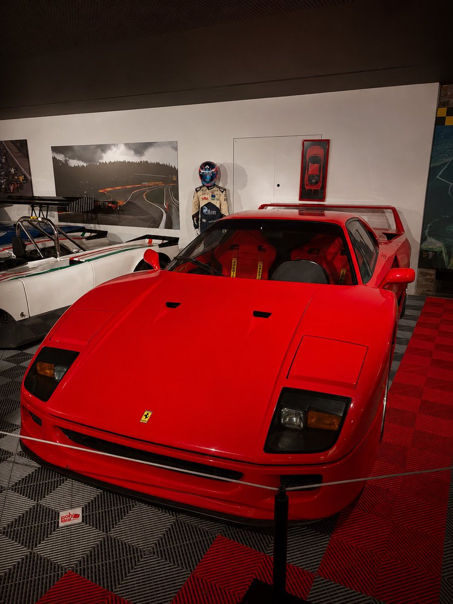 CelineMellaerts's tweet photo. Gisteren nog samen naar het Museum van #spafrancorchamps geweest! 
Wat een mooie parels! https://t.co/diHQwTGymX