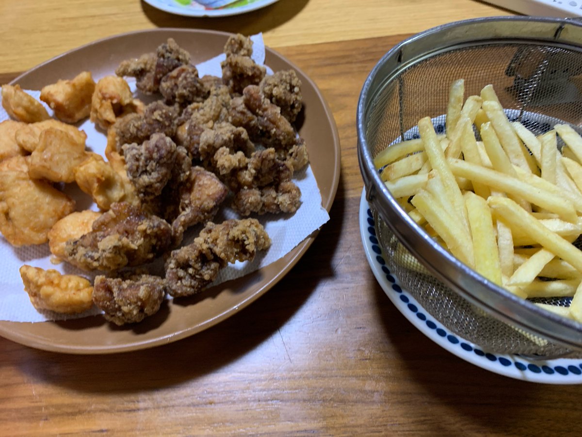 kaguro111's tweet photo. 唐揚げ https://t.co/qO1o5qwFJX