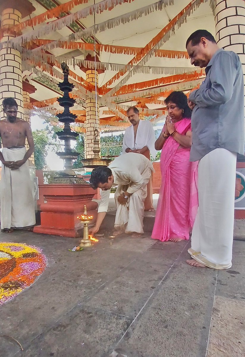harishankarem's tweet photo. Vallath Creations 
Namo Dharmmadevathaabhya :
New Project Puja at Kannambuzha temple 🛕 Chalakudy todays auspicious time 🪻🪻 https://t.co/bpgMRjZY5X
