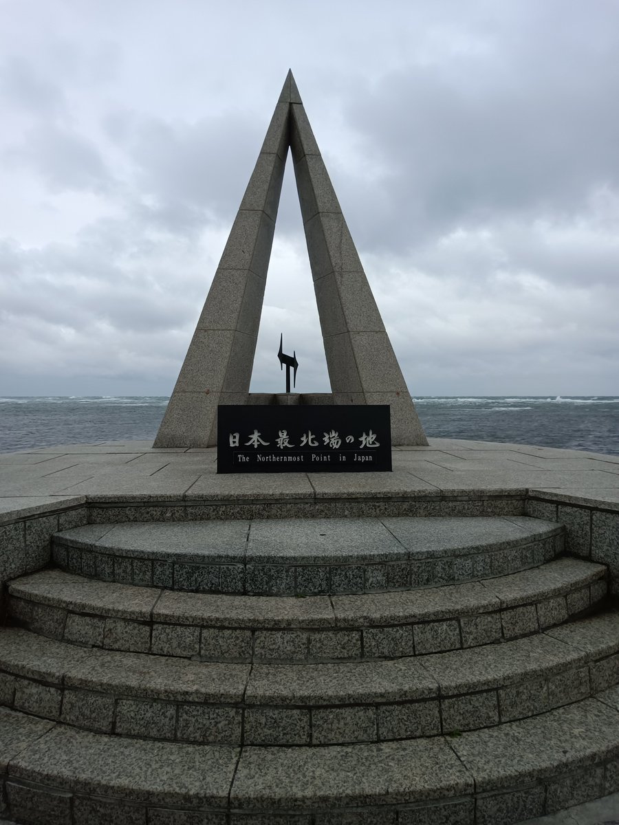 tomokaiP's tweet photo. 昨日借りた代替機、電源入らなくなった……。
ので、タブレットと道の駅のWiFi使って、知らない土地でもなんとか今日の目的地に到着した自分偉い！ https://t.co/YHBQtZtzOL