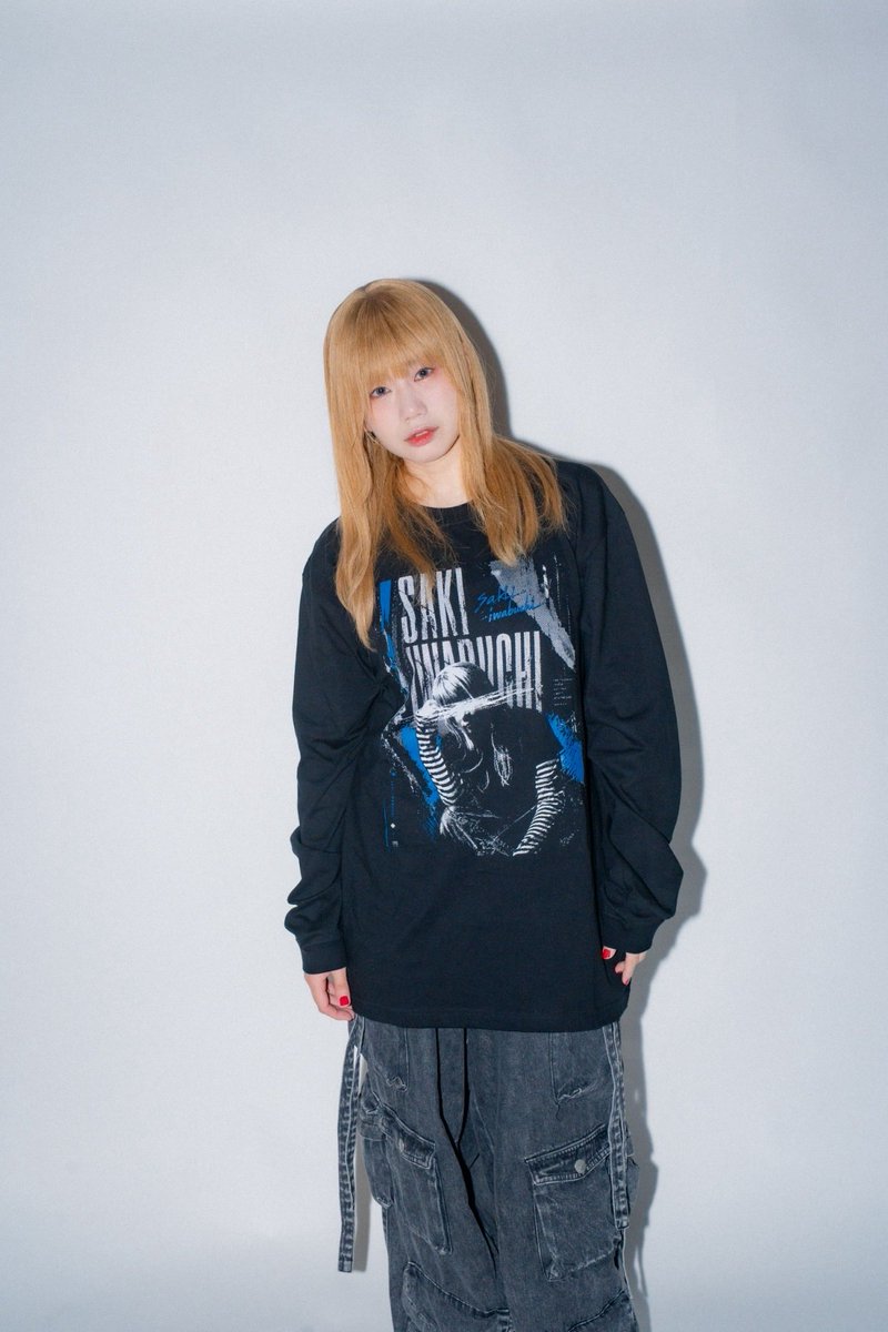 POCHI_MOSHIMO's tweet photo. 9月6日岩淵紗貴solo LIVE「SING」
✨グッズ紹介✨

・NEWアクスタ2種
掲げろGuitar Ver./ピース✌︎Ver.
(前作持っていきます🔥)

・ステッカー3種SET
手書きでイラスト書いた＆デコった！

・ロンT(ワンサイズ)
めっちゃかっこいいのでGETして👍

・チェキ📷
初の特典会🌝一緒撮ろうぜ👍 https://t.co/SJAAfKitj8