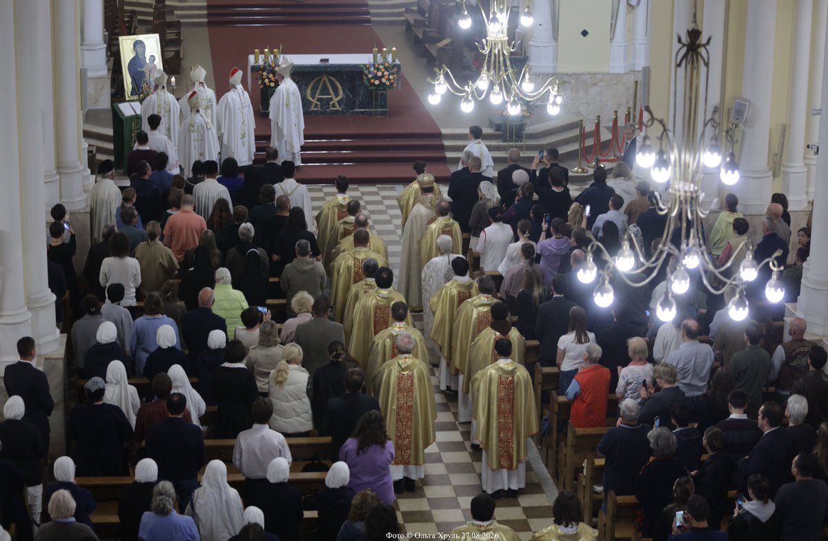 Santa Messa presso la Cattedrale dell’Immacolata Concezione della Beata Vergine Maria a Mosca, durante la visita di S.E. Mons. Richard P. Gallagher.