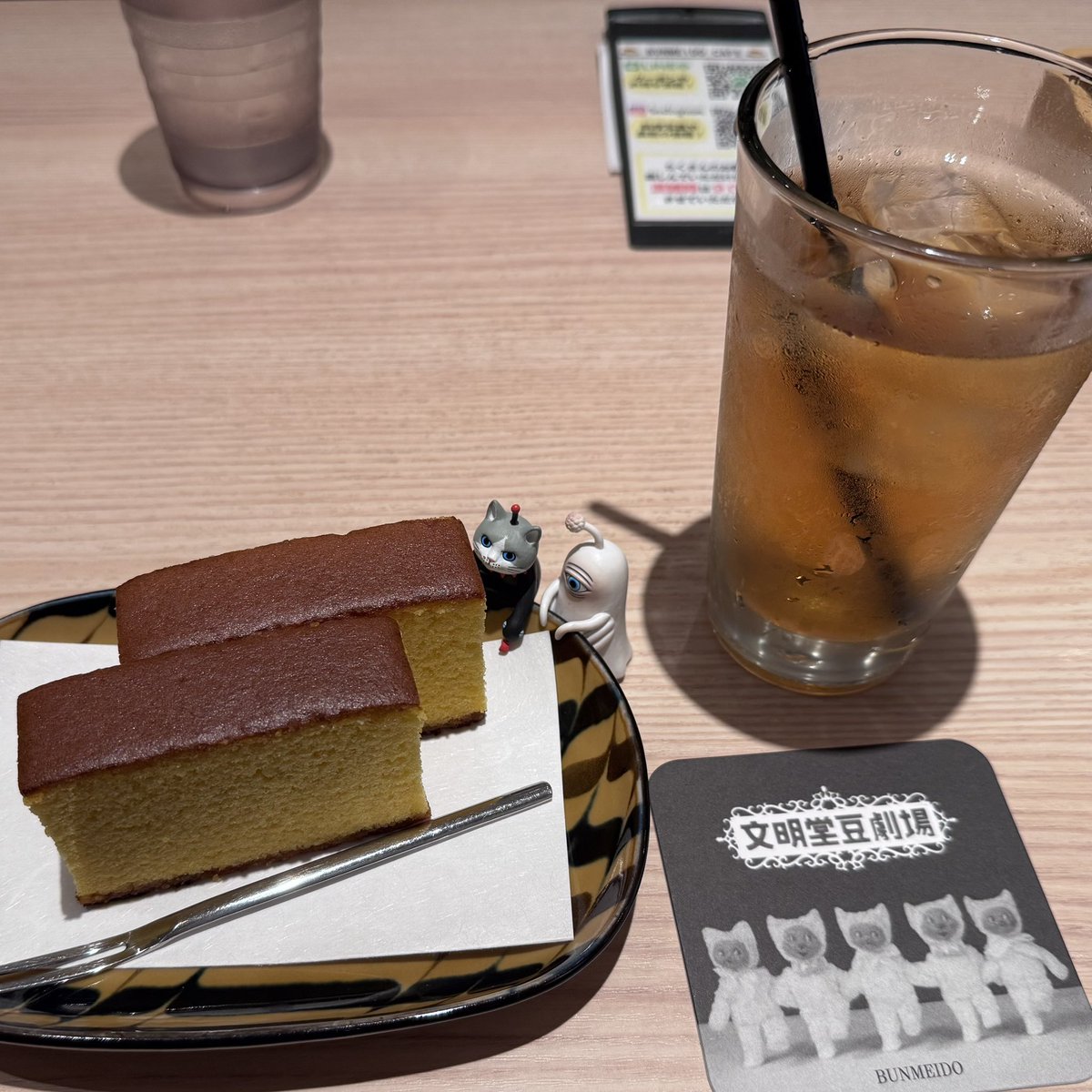 _CheechaN_'s tweet photo. 文明堂でカステラ頂いた
コースターがかわゆいので持って帰ってきた https://t.co/rzEW8aWA1V