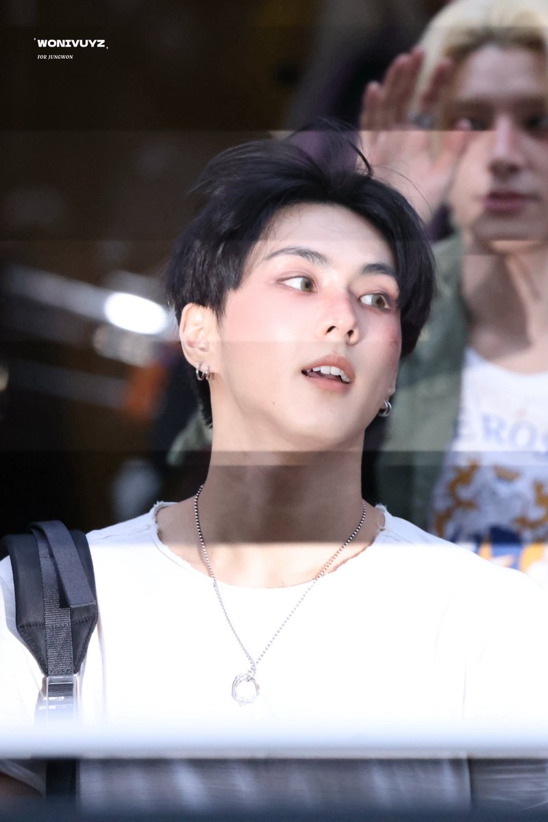 wonivuyz's tweet photo. 260828 KBS 퇴근

뱀파이어야…너무예뻐!!

#양정원 #정원 #JUNGWON 
#ENHYPEN #엔하이픈 https://t.co/oJRJppd9Sy