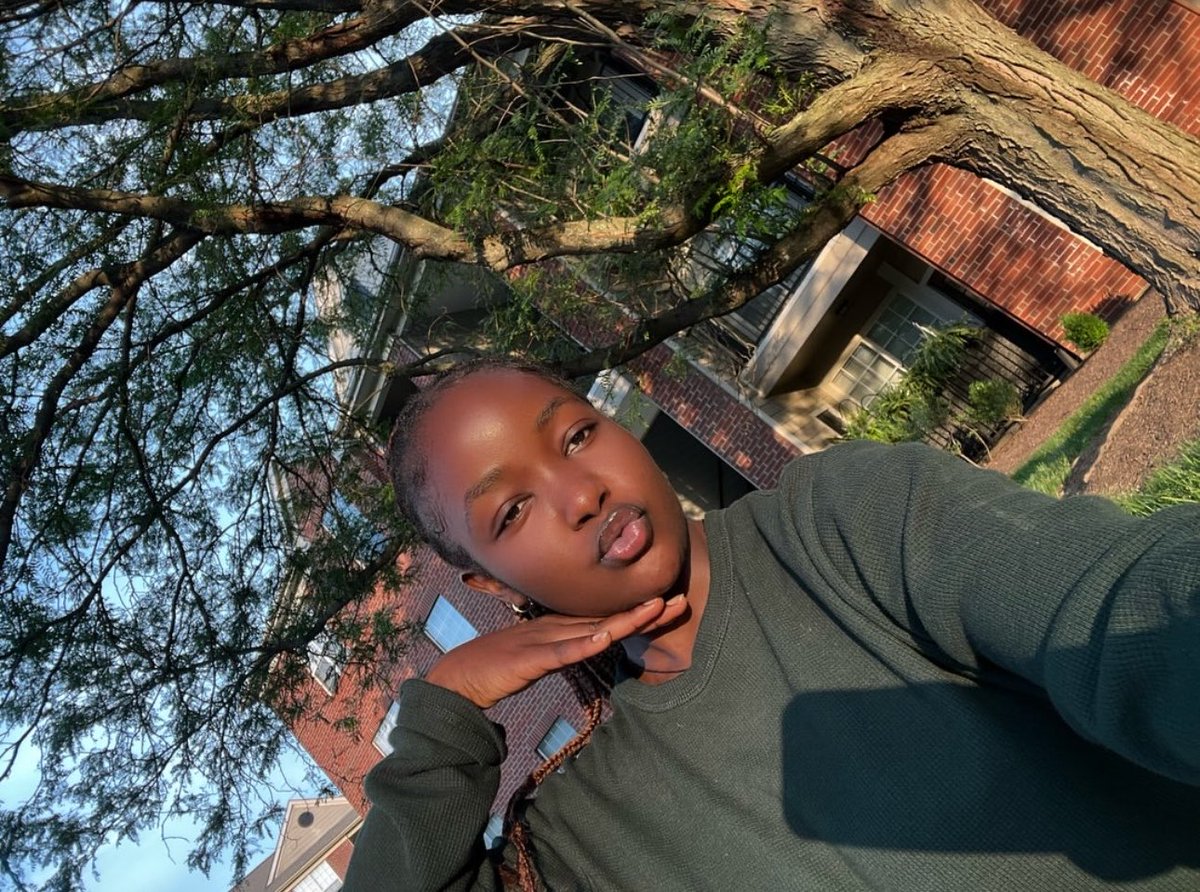 ghettoqueenug's tweet photo. My worst fear is losing my virginity before 30yrs 😁 https://t.co/3UoMPdXh39