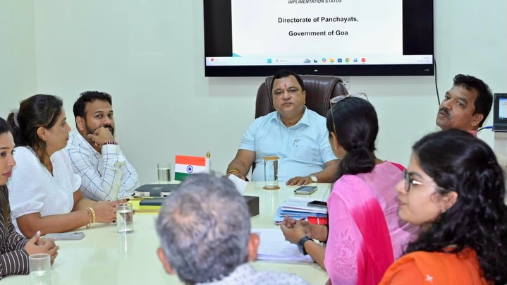 GoaElectronics's tweet photo. A review meeting chaired by Hon’ble Minister Shri Mauvin Godinho reviewed the progress of AI and online services, including the AI-based Attendance System, under the Department of Panchayats.

#GEL #GovtGoa #AIAttendanceSystem https://t.co/C9TYI6UZgd