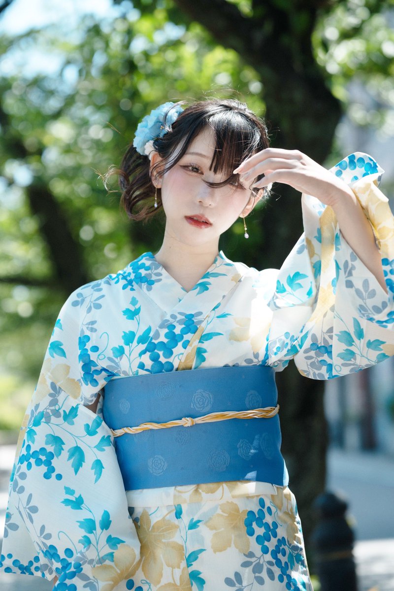 rion_mamiya's tweet photo. 「 夏の浴衣散歩 」 https://t.co/9XRBZsdYCI