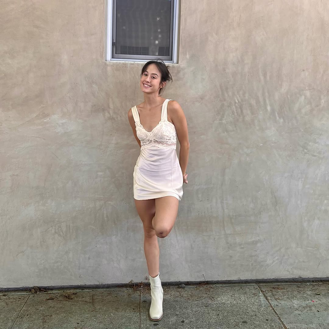 julesari_'s tweet photo. these pics in 30 degree weather got me wishing it was summer already 🤧 https://t.co/bUAYOJEXcM