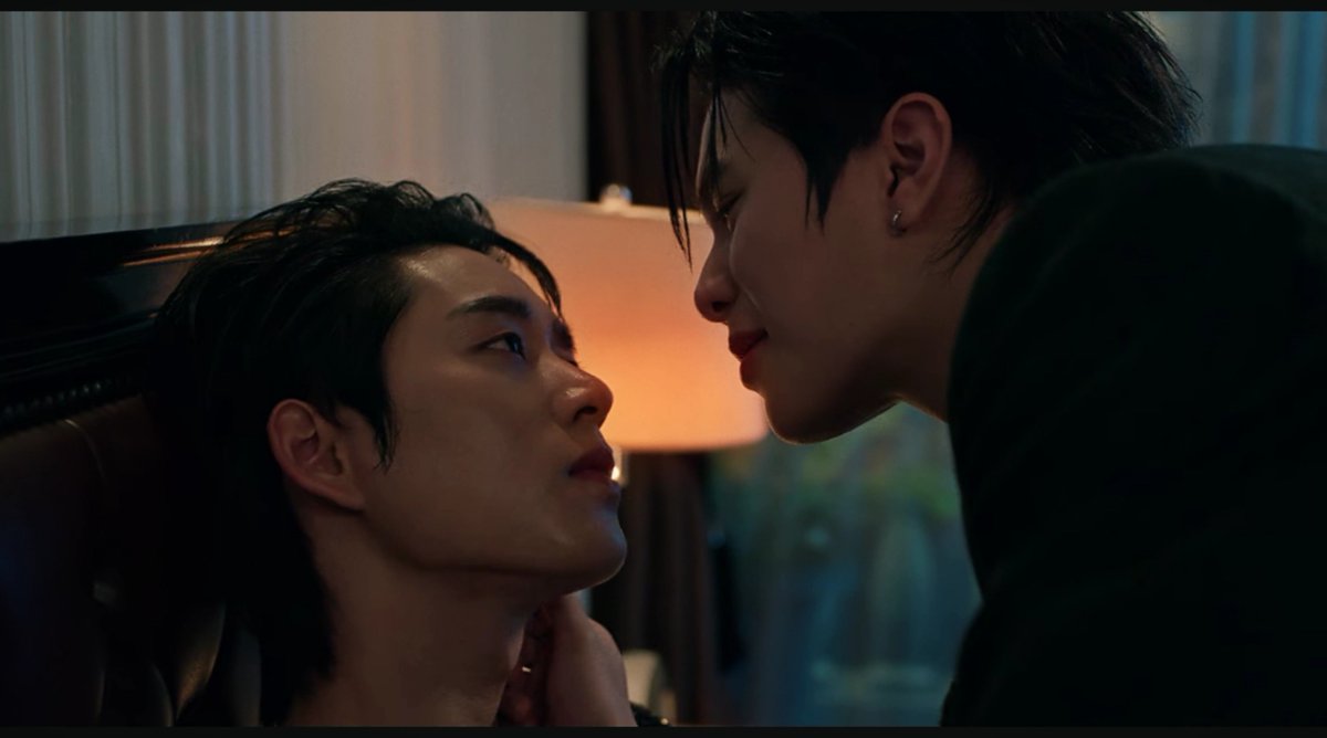 smy_liamest's tweet photo. ขอสามคำ!! “ พ้มตายครับ !! ”😭😭😭😭😭😭😭😭😭😭🚩🚩🚩🚩

#RedFlagMV #YouManiacSeries https://t.co/wMho3BnAXD