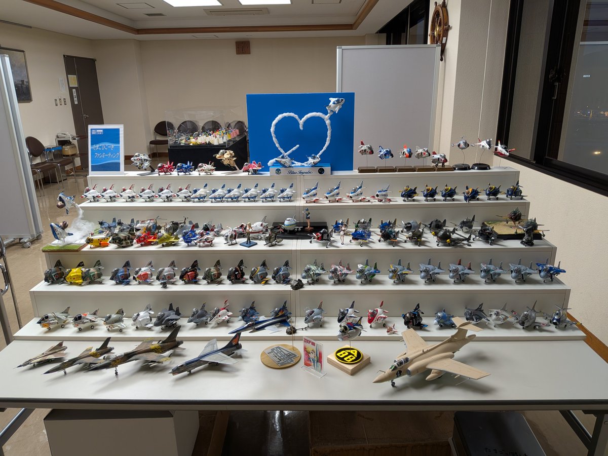 Ny8lKfHaYooZe1b's tweet photo. 明日、明後日で行われる清水ホビーショーの展示準備がある程度終わりました！久しぶりに、たまごひこーきが沢山並びました🥚今回はエリア88モノも少ないですが並んでいます🦄 https://t.co/PX28bygjH0